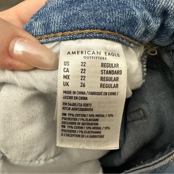 American Eagle Mom Jeans | Plus Size 22 High Waisted Ankle Fit Jean Stretch - Picture 4 of 6